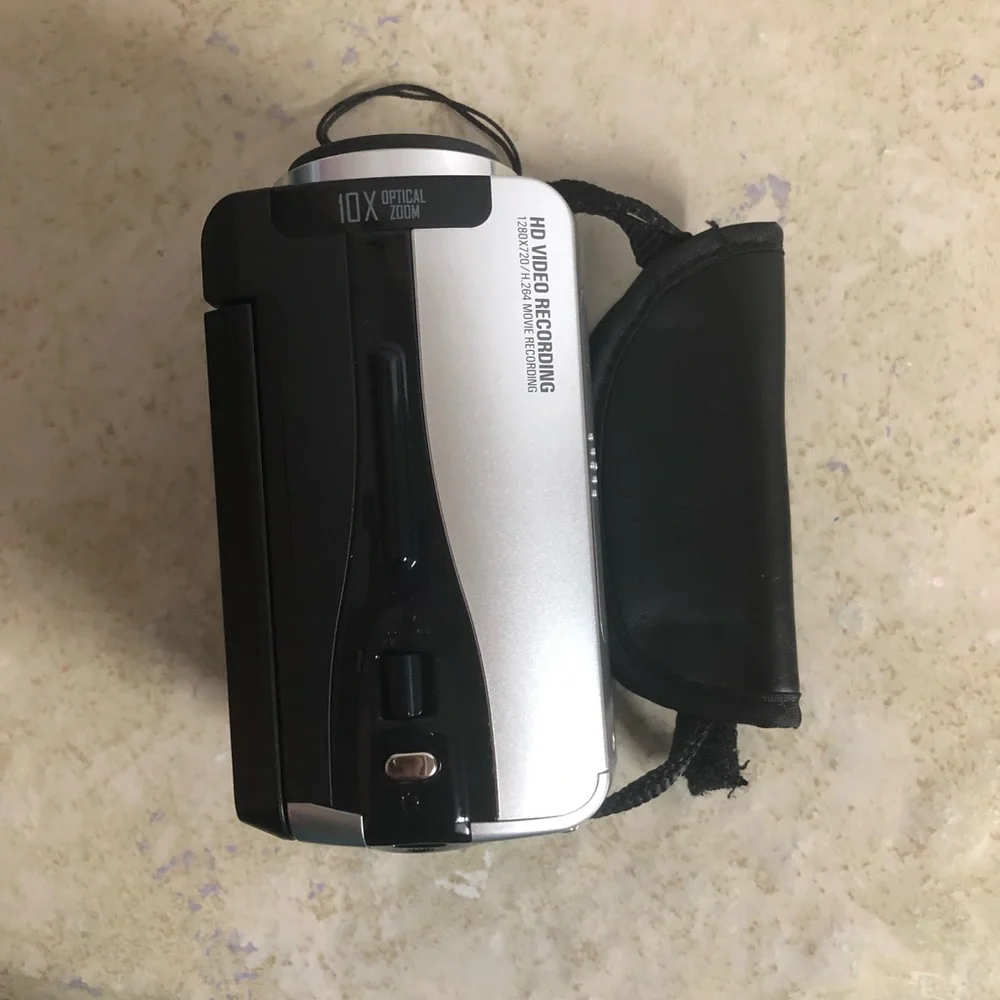 Traveler HD 10x Optical Zoom 5 Megapixel Camera